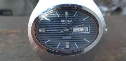 Sicura by Breitling . Working