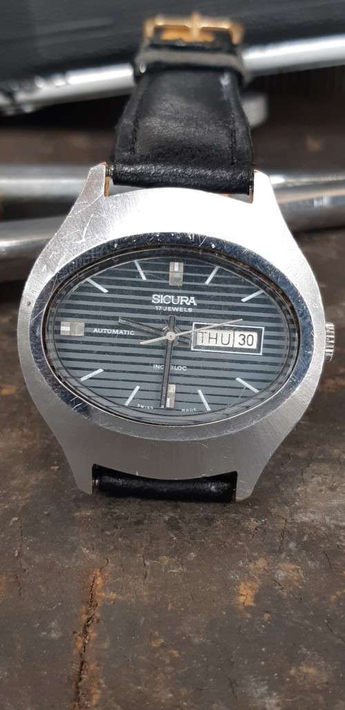 Sicura by Breitling . Working