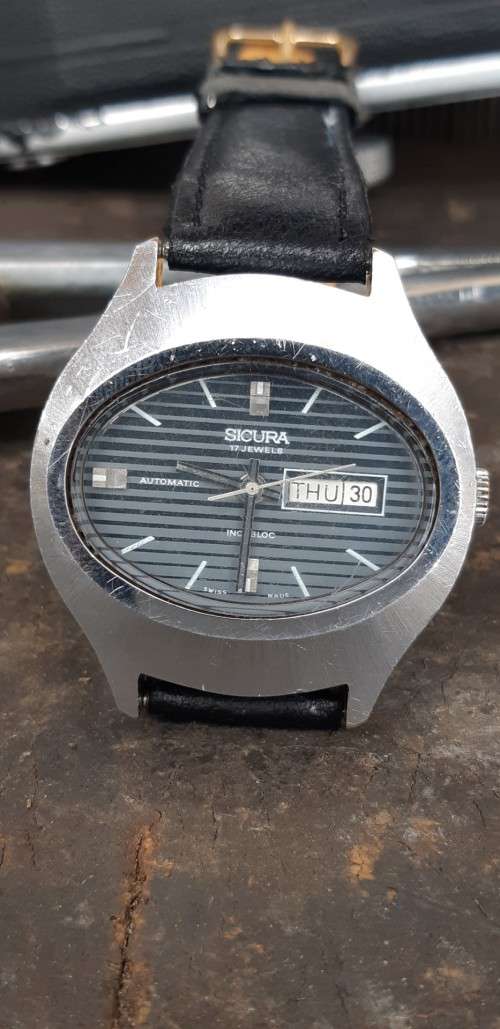 Sicura by Breitling . Working