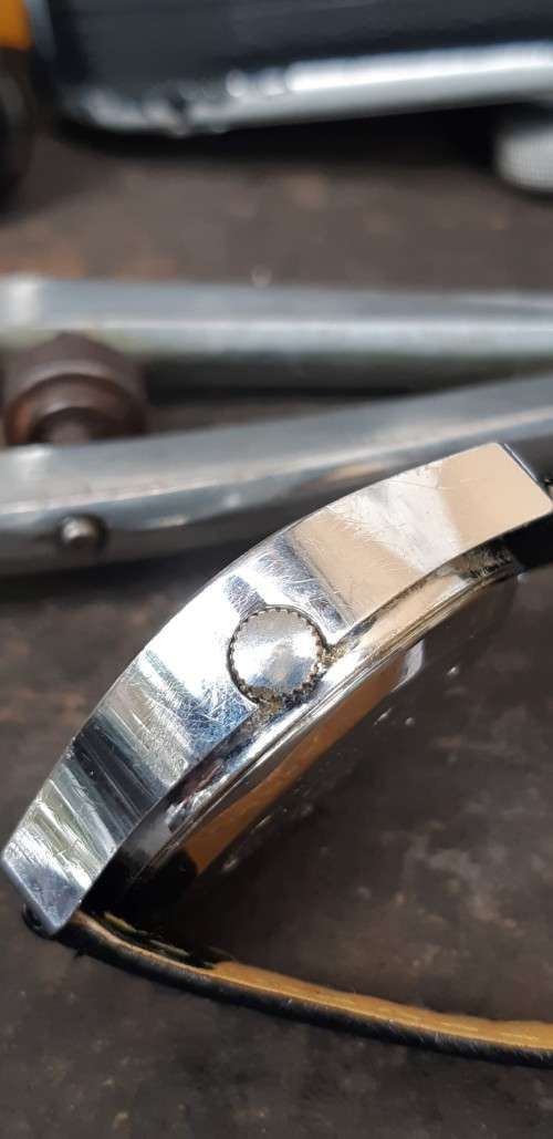 Sicura by Breitling . Working