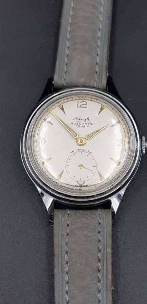 Kienzle Automatic in UNWORN condition. WORKING for Gacataki123 only