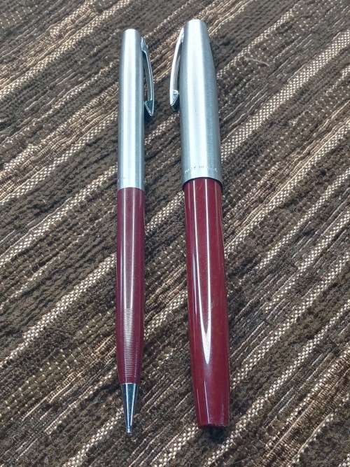 Vintage Sheaffer fountain pen with pencil in original box as new condition