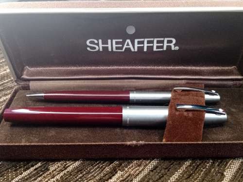 Vintage Sheaffer fountain pen with pencil in original box as new condition