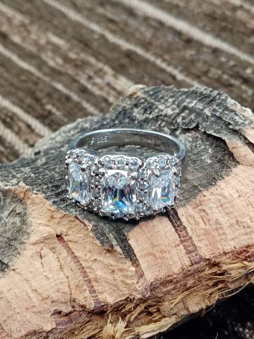 Ladies ring sterling silver Size L