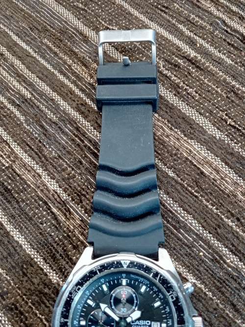 Casio Quartz wrist watch AWM-330 45mm ex crown WORKING