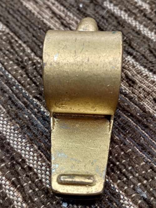 Whistle with compass