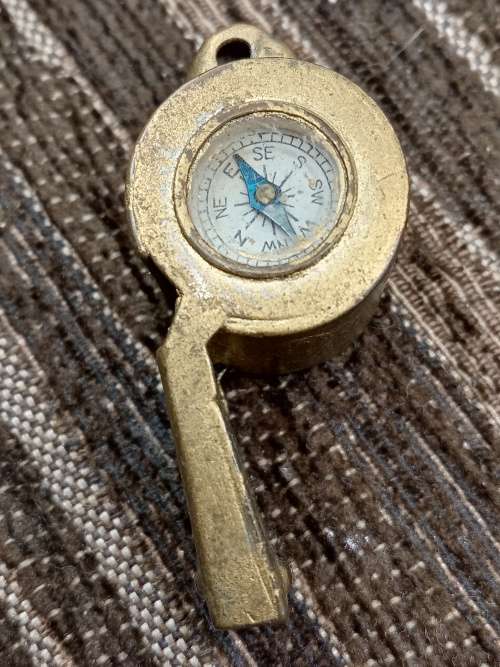 Whistle with compass
