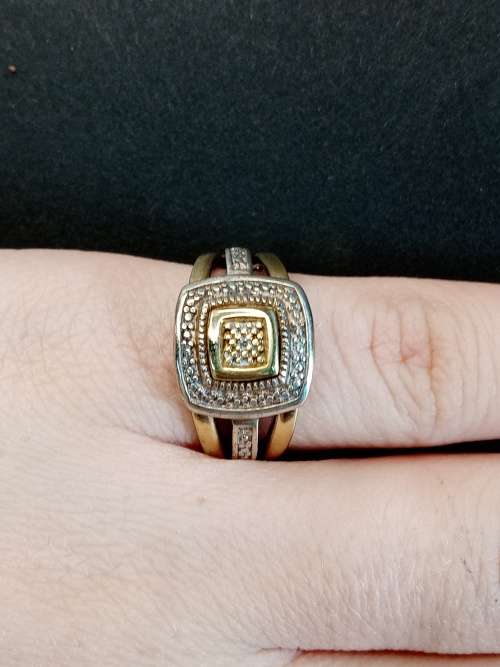 Sterling silver and 9ct gold ring Size L