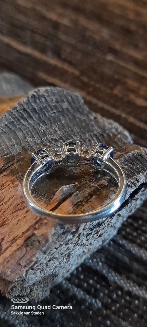 Sterling silver ladies ring Size M.5