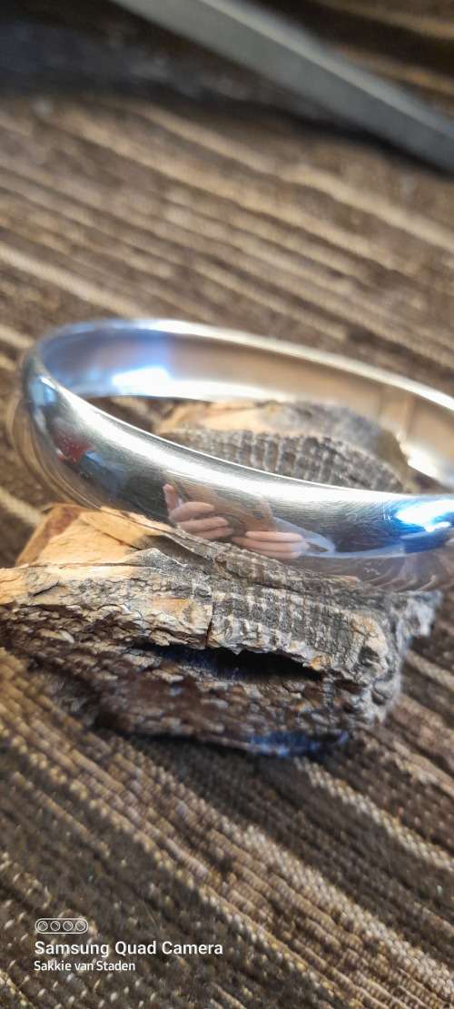 Bangle 14mm wide marked 925 made in italy indisde diameter 70mm