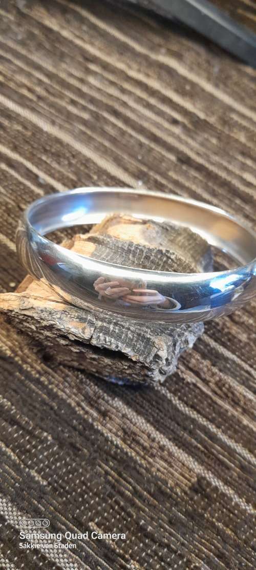 Bangle 14mm wide marked 925 made in italy indisde diameter 70mm