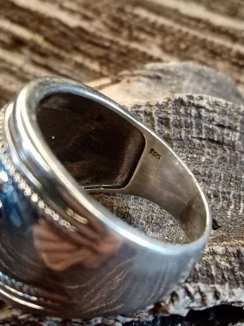 Ladies ring Size W.5 925 silver NO BOX