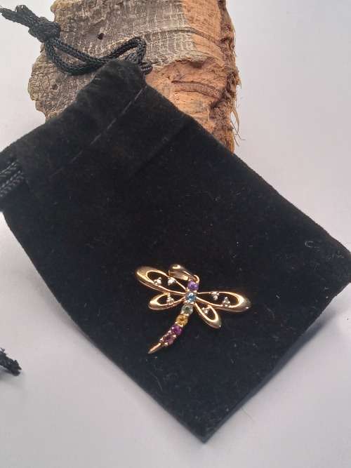 Dragonfly pendant 9ct gold with colored stones , stones are unknown
