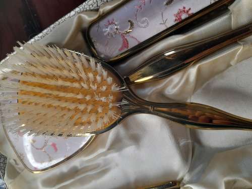 Vintage pink hairdresser set