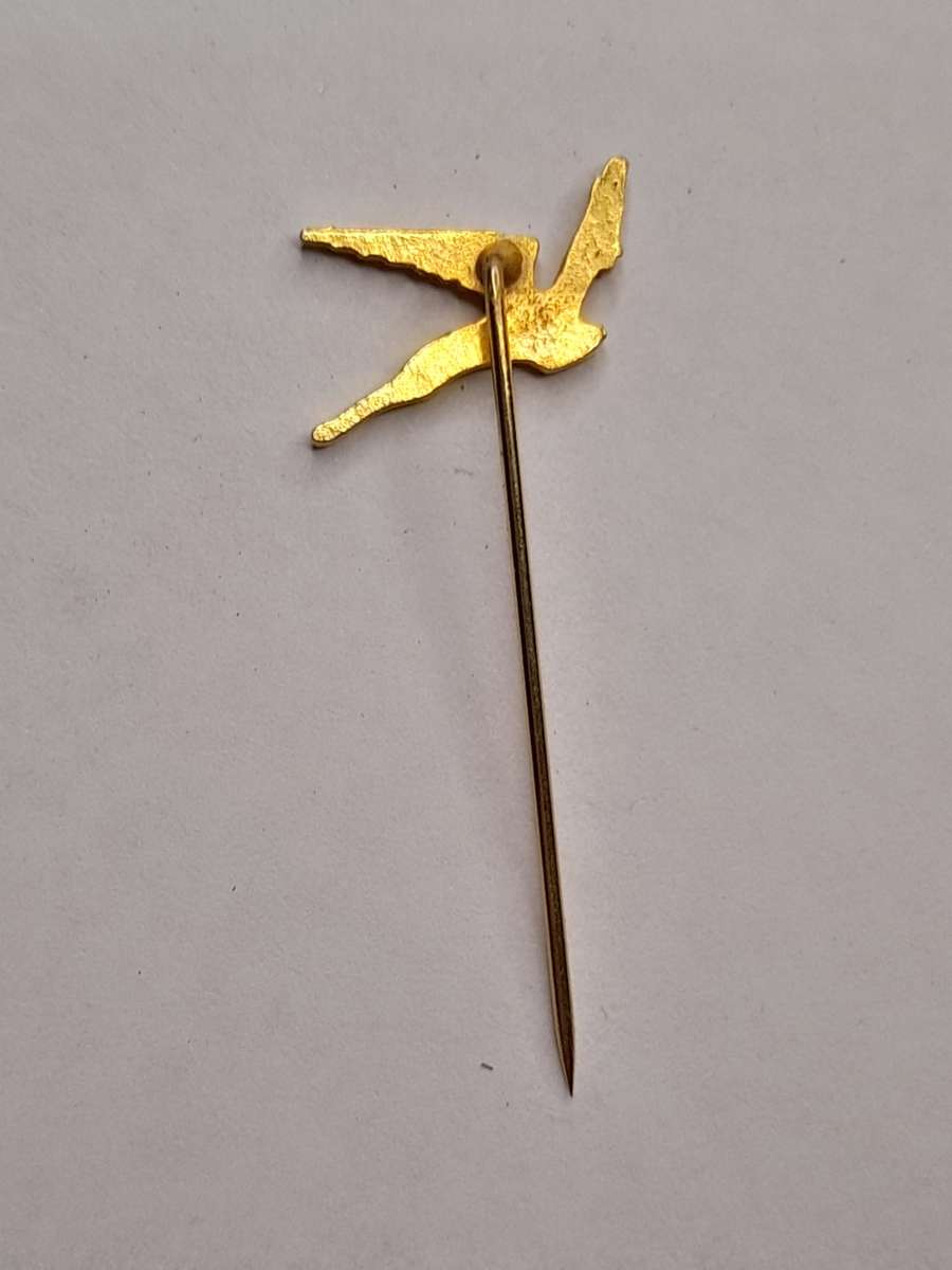 Mini flying SAA springbok pin
