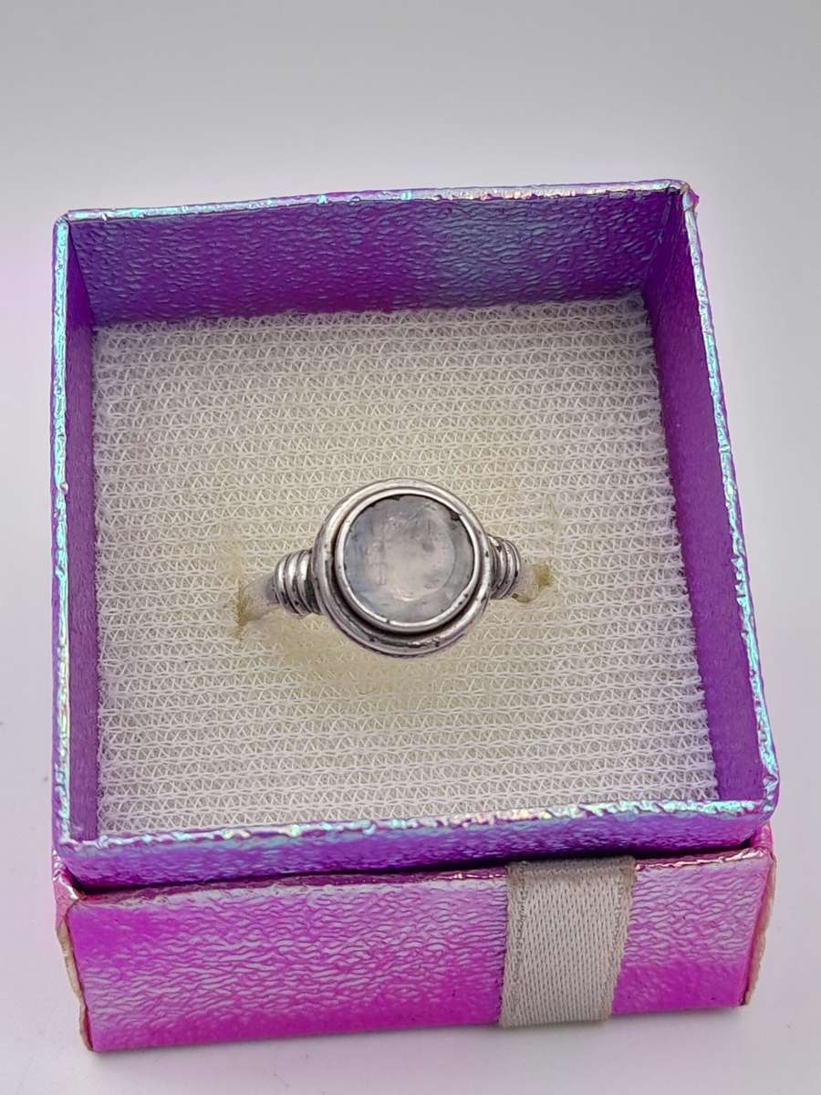 Moonstone ladies ring Size: M NO BOX
