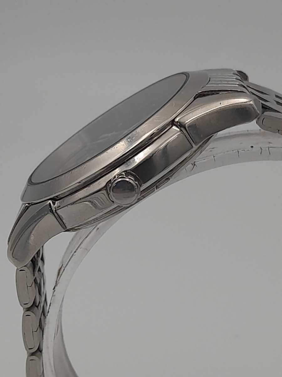 Seiko 37mm ex crown 44mm lug to lug