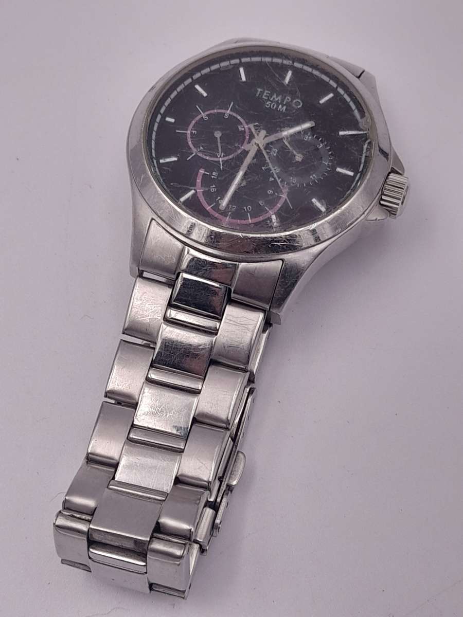 Untested watches for repairs and parts only