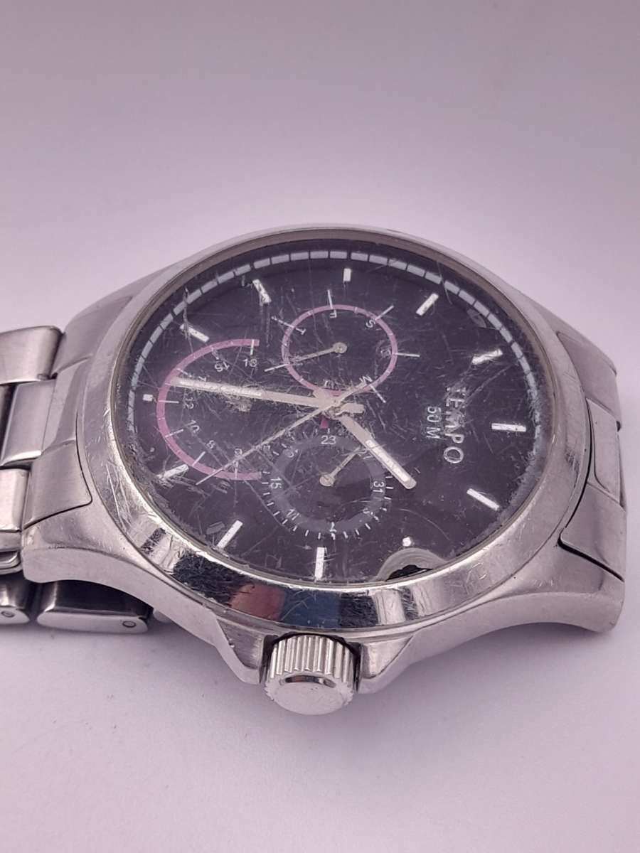 Untested watches for repairs and parts only