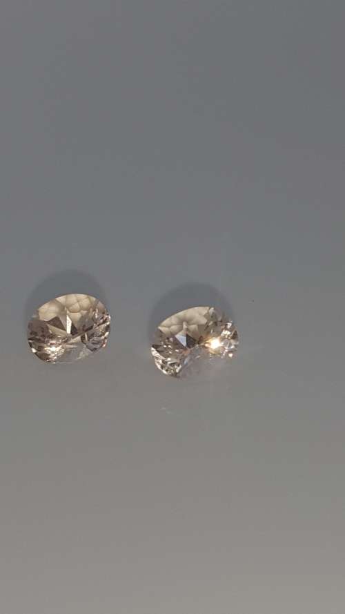 0,80CT STUNNING SPARKLE!! AAA+ NATURAL MORGANITE OVAL PAIR VVS