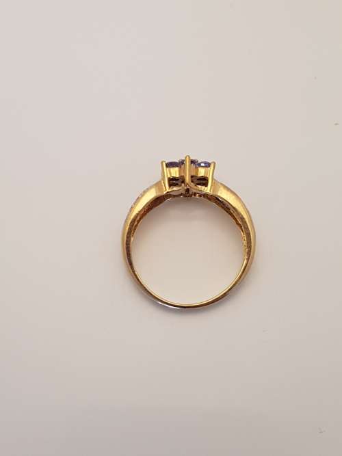 9ct Yellow Gold Tanzanite and Diamond Ring