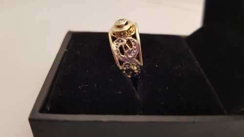 9ct Solid gold diamond ring - Pre-owned