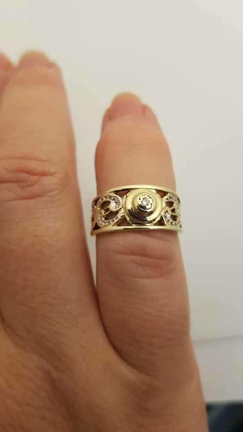 9ct Solid gold diamond ring - Pre-owned