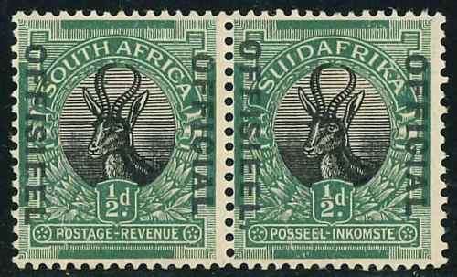 South Africa 1929 Springbok 1/2d pair of Official stamps with Variety (SACC O8b) (*)