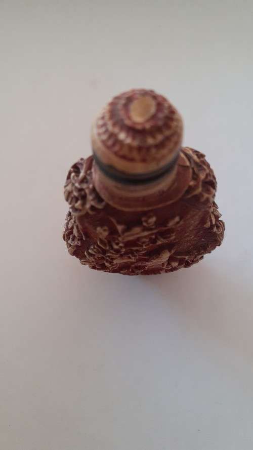 Little Antique carved Snuff bottle with bird carvings