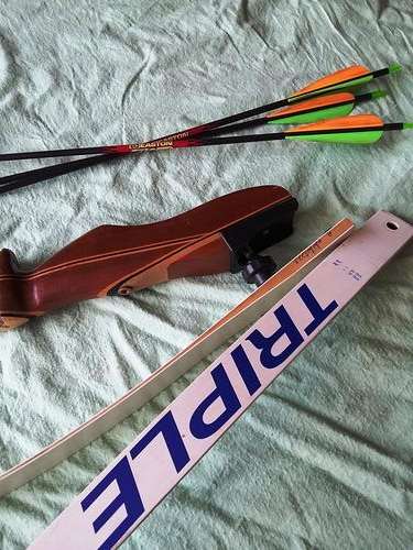 Cartel Triple Recurve bow & arrows- perfect for beginner!