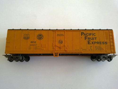 Lima Pacific Fruit Express Coach - R1 start