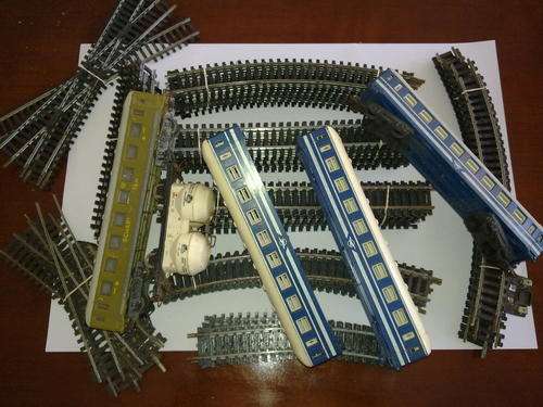 Huge Lot of Lima Tracks & 5 x Lima Coaches - R1 start