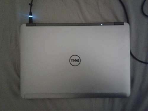 Good working condition - Dell latitude i5-4310m(Turbo) 8gb ram 250gb hd integrated graphics(1920mb)