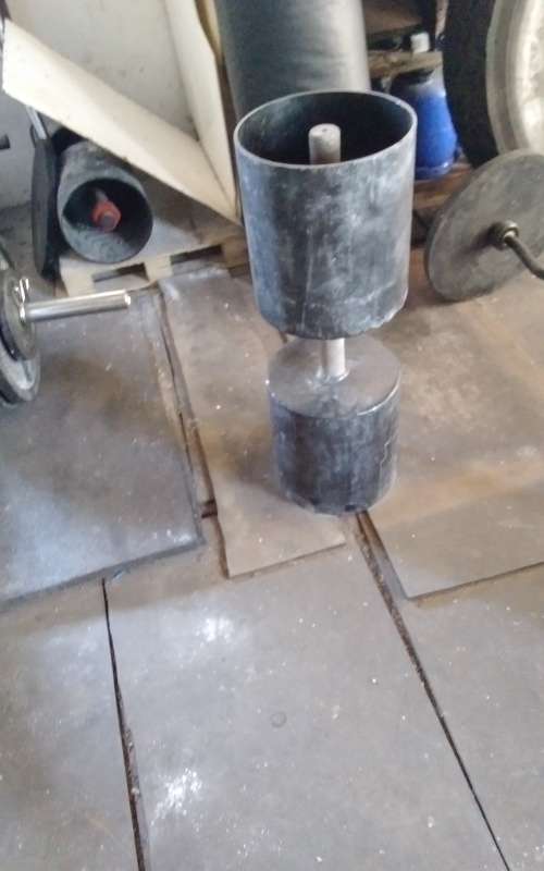 Circus Dumbell (40Kg unloaded) Heavy Duty (Black) with Red Nuts  (only R35 shipping)