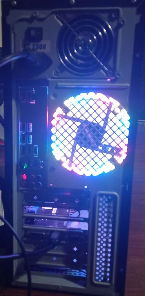 Large Desktop 4CORE CPU, GPU, SSD,  2TB HDD,WIFI, USB 3 Multi Card Reader Module, 500W PSU