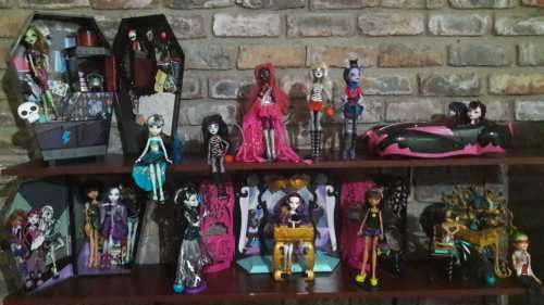 Monster High Dolls and Accessories
