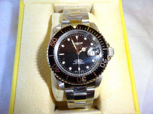 Invicta Gents Divers Watch 200m. Stainless Steel Bracelet.
