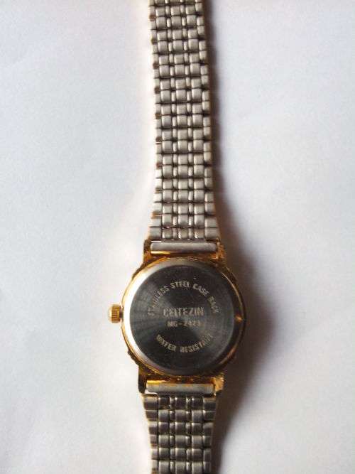 WOMEN'S WRIST WATCH (not tested)