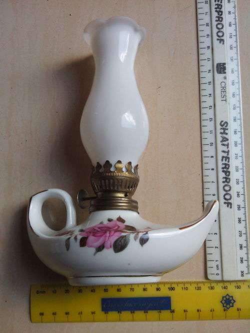 VINTAGE OIL LAMP (WITH GLASS)