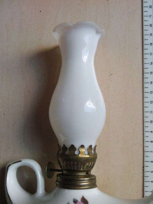VINTAGE OIL LAMP (WITH GLASS)