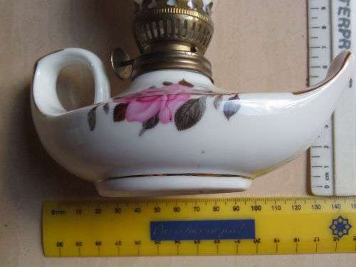 VINTAGE OIL LAMP (WITH GLASS)