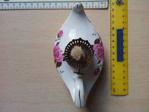 VINTAGE OIL LAMP (WITH GLASS)