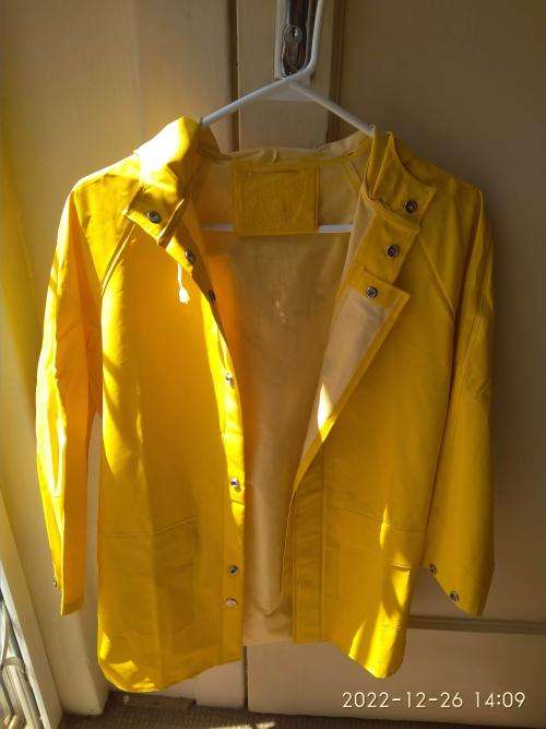 Jackets Coats Vintage Yellow Raincoat for Children size 152 as per label was listed for 199.00 on 16 Dec at 11 46 by shoppersparadise in Johannesburg ID 599547499