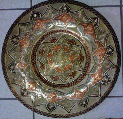 Lovely old copper middle-eastern decorative wall plate with lovely engravings\ etchings.