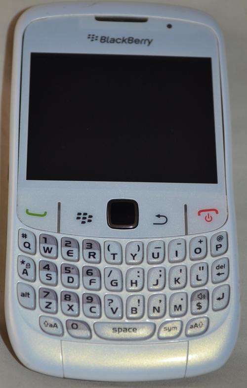 White Blackberry 8520