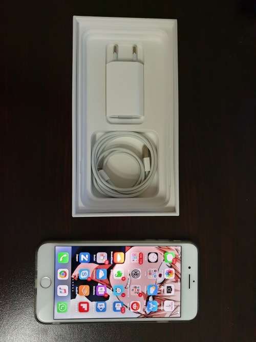 iPhone 7 Plus 128GB Like New! SMALL ISSUE WITH VOLUME KEY