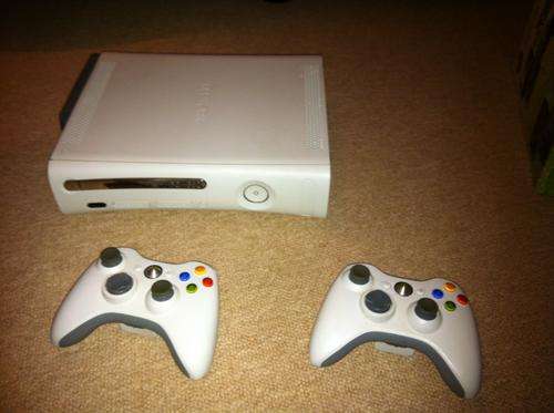 Xbox 360 Limited Edition! 60 GB HDD + 10 Games and 2 Controllers!****NO RESERVE****