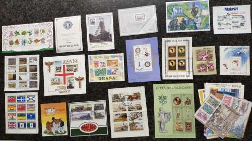 Lot of 30+ Mini-sheets