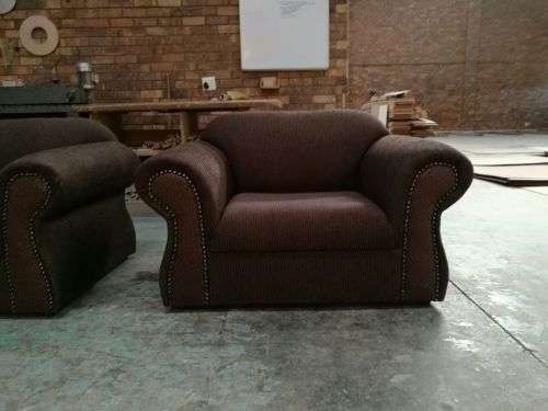 4Pc Budget Lounge Suite in Chinelle