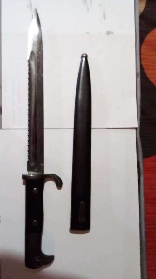 WW1 German bayonet (With serrated edge)